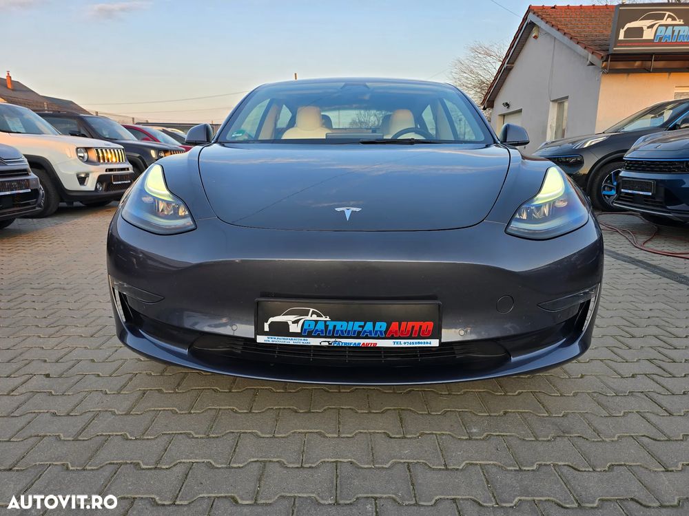 Tesla Model 3 Performance - 5