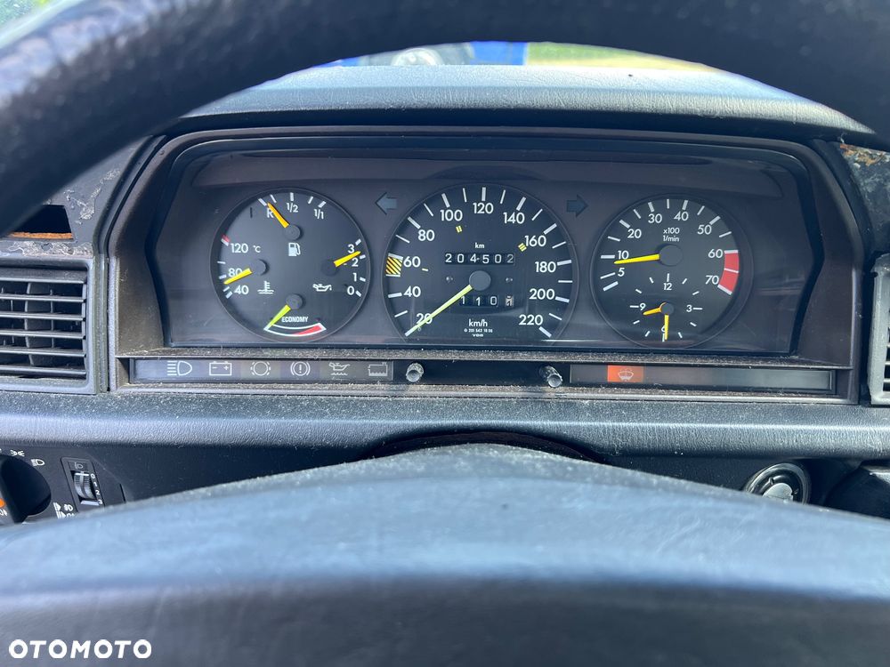 Mercedes-Benz W201 (190) - 10