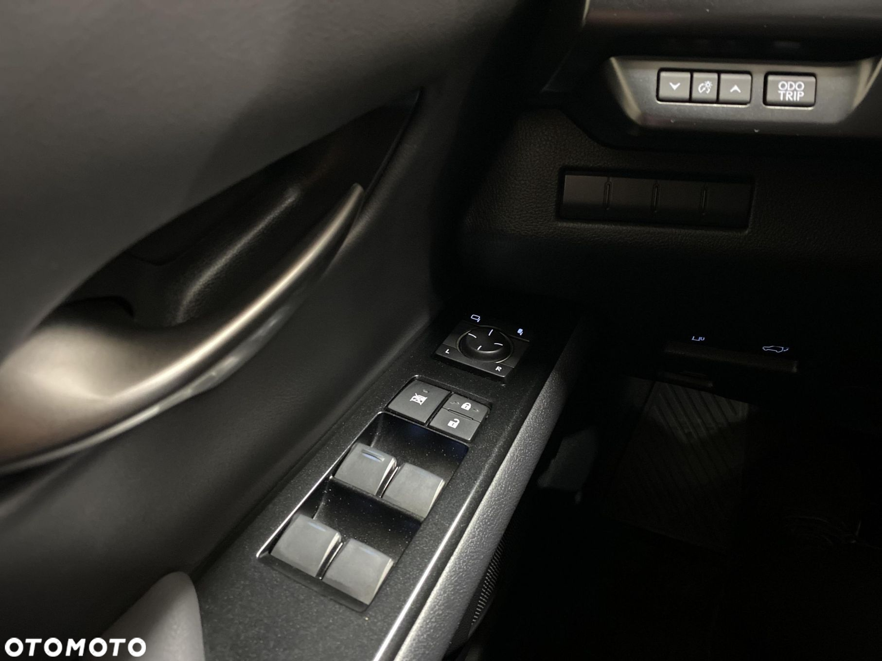Lexus UX - 19
