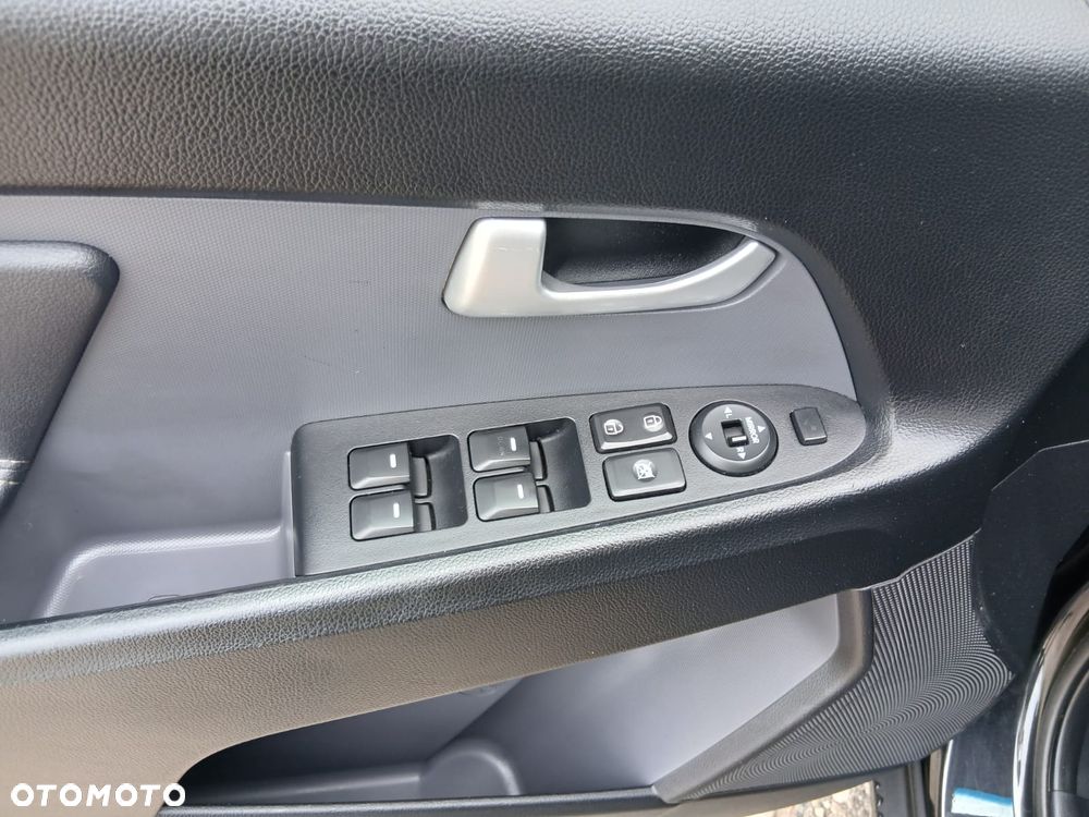 Kia Sportage 1.6 GDI S 2WD - 19