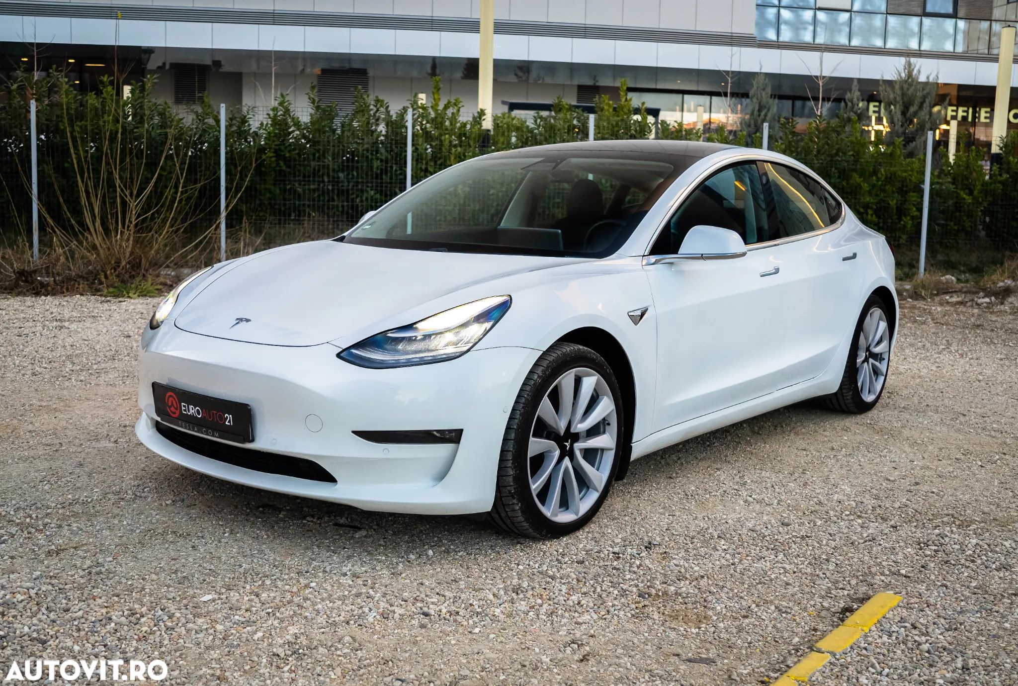 Tesla Model 3 Langstreckenbatterie Allradantrieb Dual Motor - 1