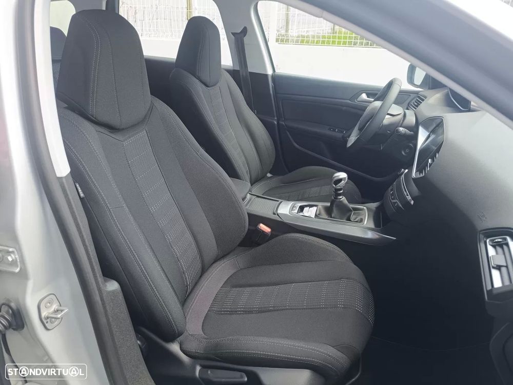 Peugeot 308 SW 1.6 BlueHDi Allure - 32