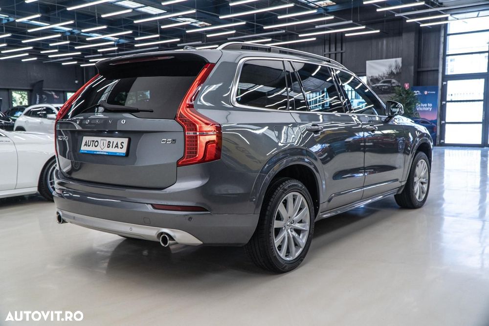 Volvo XC 90 D5 AWD Momentum - 8