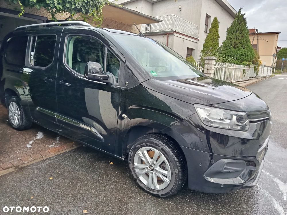 Toyota Proace City Verso 1.5 D-4D L2 Team Deutschland 7-Sitzer - 26