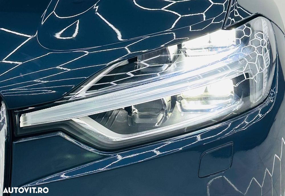 Volvo XC 60 D3 Momentum Pro - 11