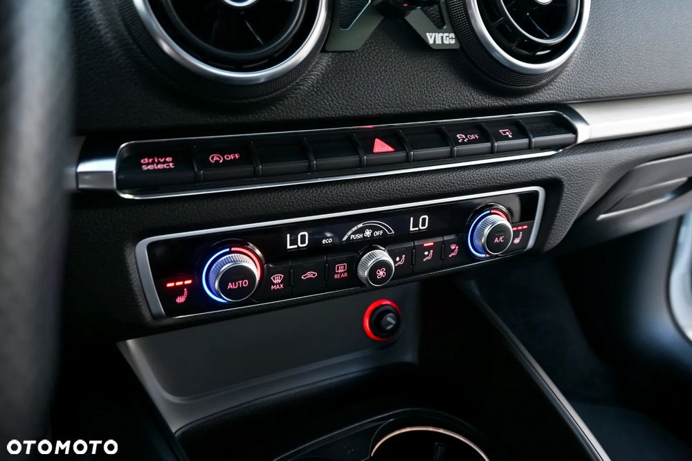 Audi A3 Sportback 2.0 TDI (clean diesel) S line Sportpaket - 38