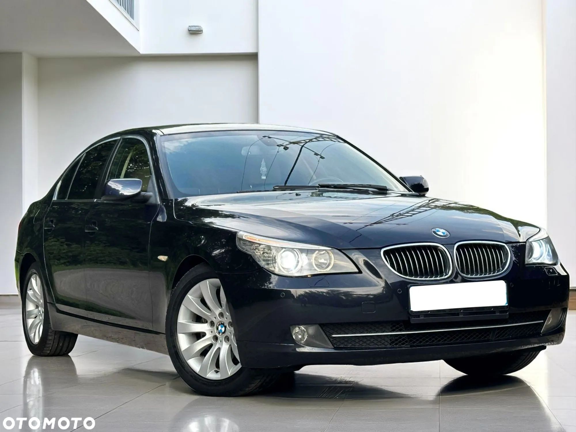BMW Seria 5 523i Edition Exclusive - 1