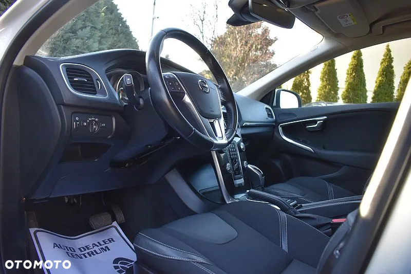 Volvo V40 T2 Geartronic Momentum - 9