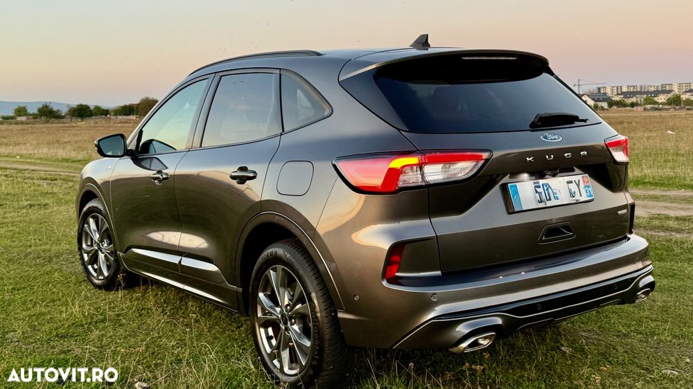 Ford Kuga 2.5 Duratec FHEV ST-LINE - 23