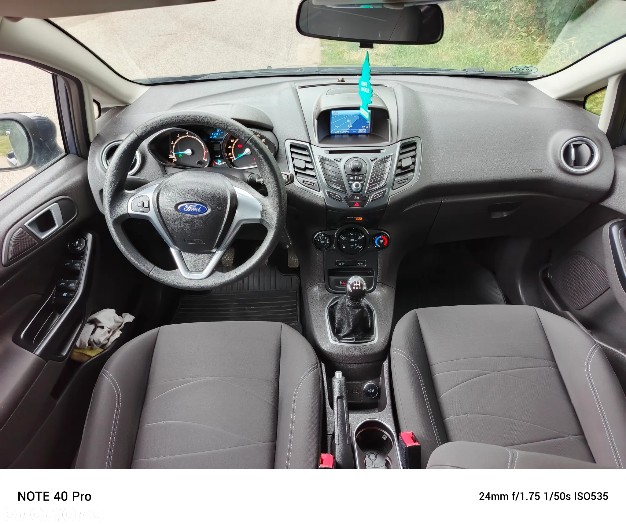 Ford Fiesta 1.0 EcoBoost Platinium X - 24