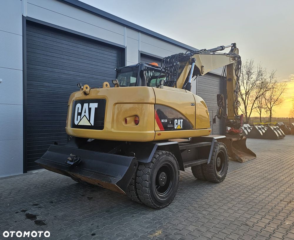 Caterpillar M313D - 3