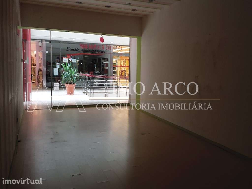 Loja com duas frentes - Grande imagem: 4/7