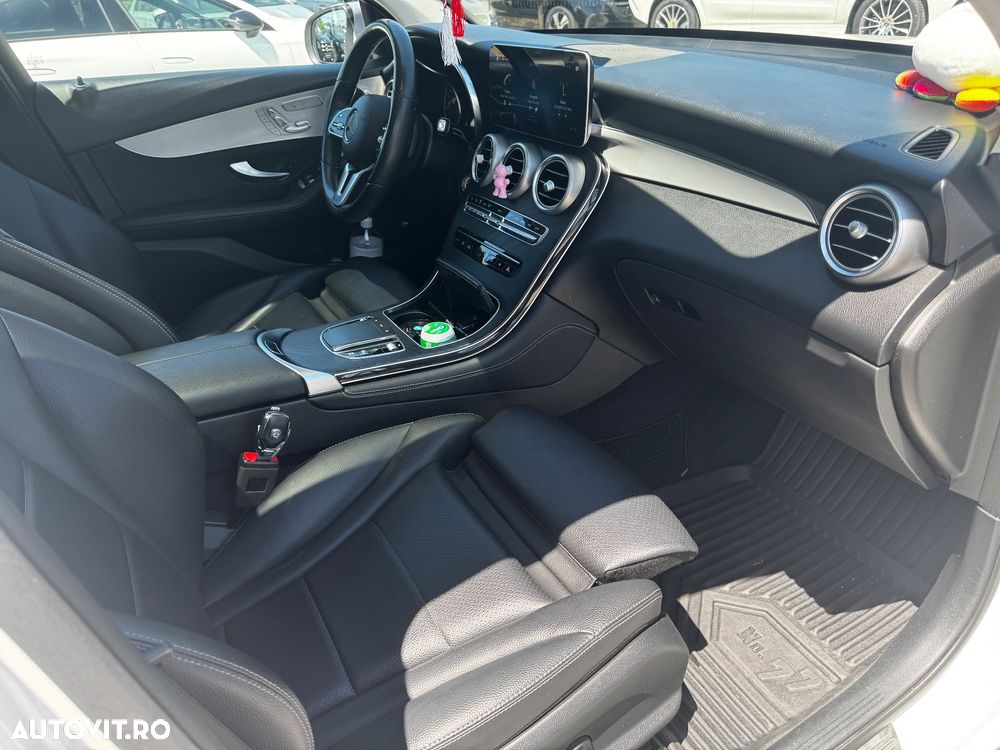 Mercedes-Benz GLC 220 d 4MATIC 9G-TRONIC AMG Line - 27