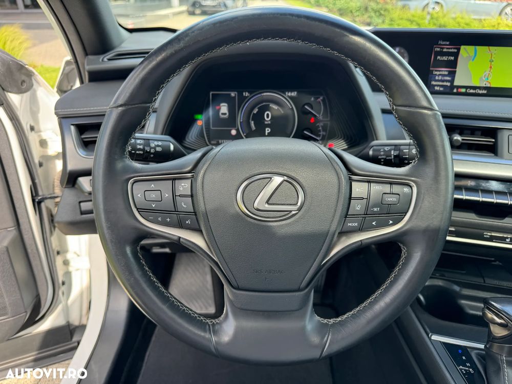 Lexus UX 250h FWD Business - 12