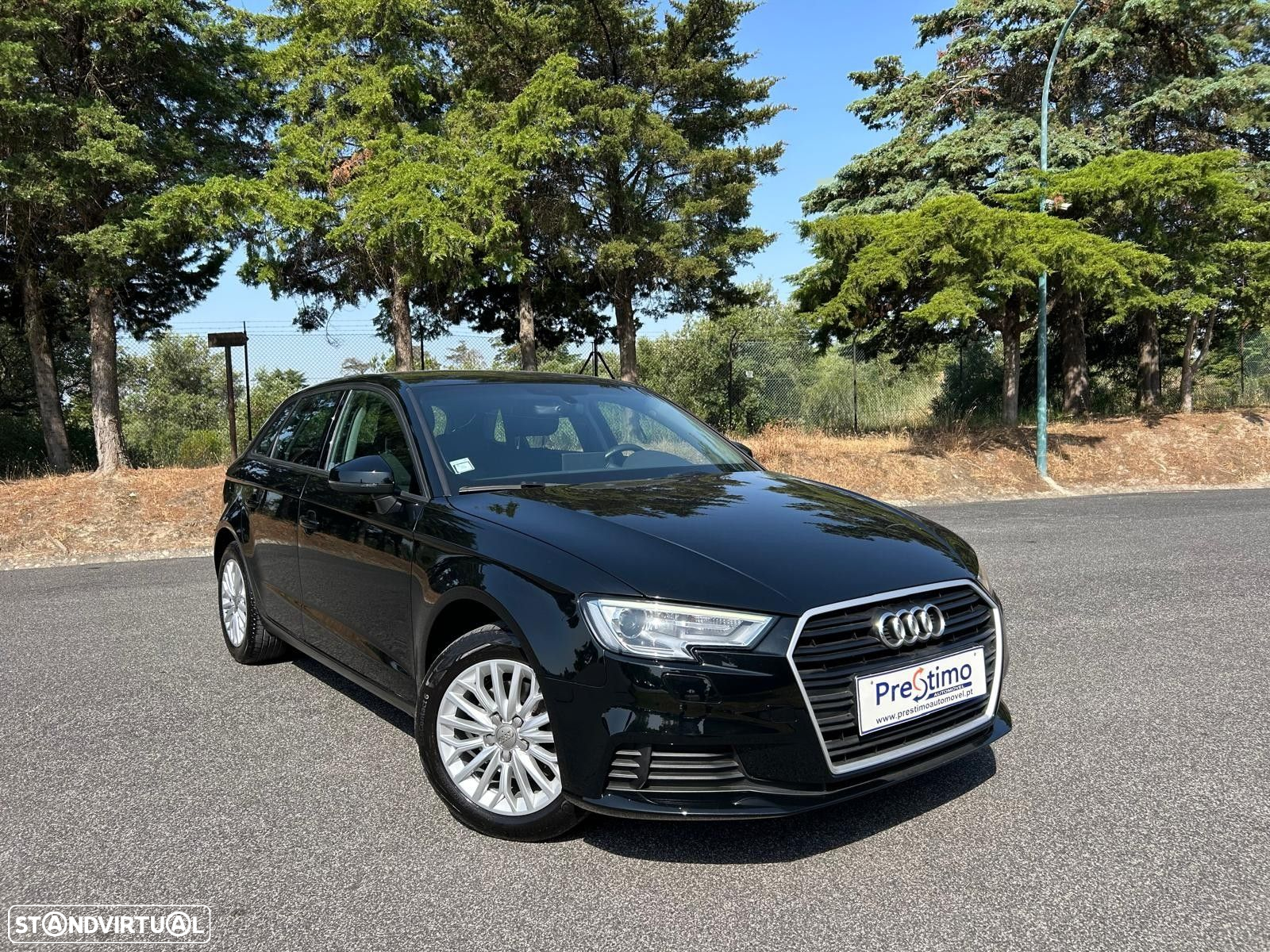 Audi A3 Sportback 1.6 TDI Attraction Ultra - 2