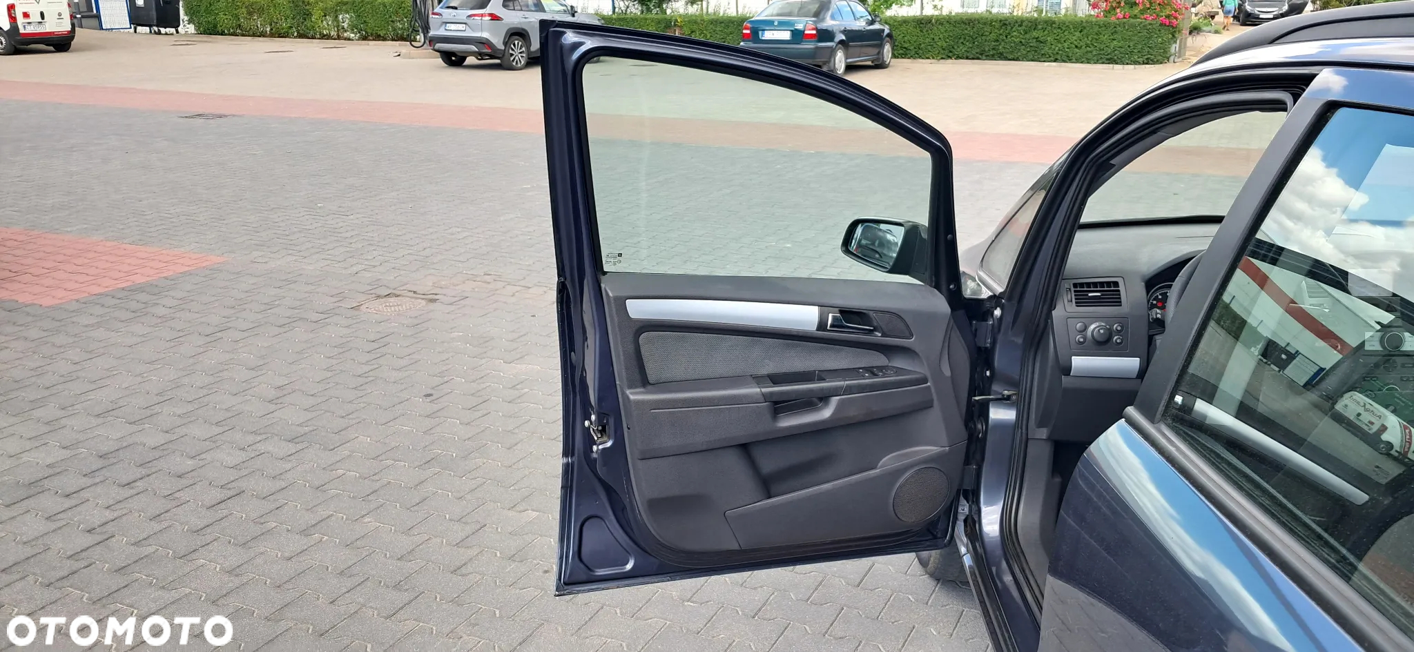 Opel Zafira 1.8 Enjoy - 10