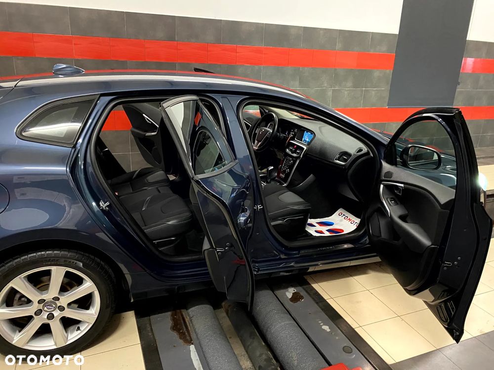 Volvo V40 T2 Drive-E Momentum - 21