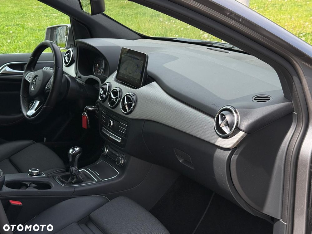 Mercedes-Benz Klasa B 180 BlueEFFICIENCY Edition Style - 21