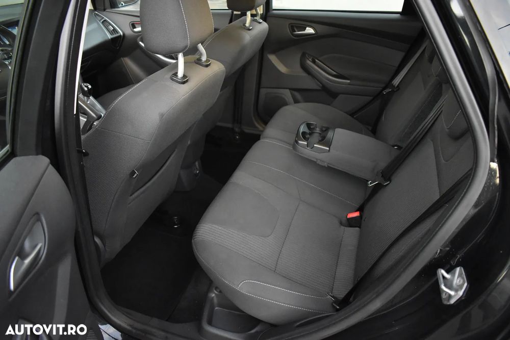 Ford Focus 1.6 TDCI DPF Titanium - 9