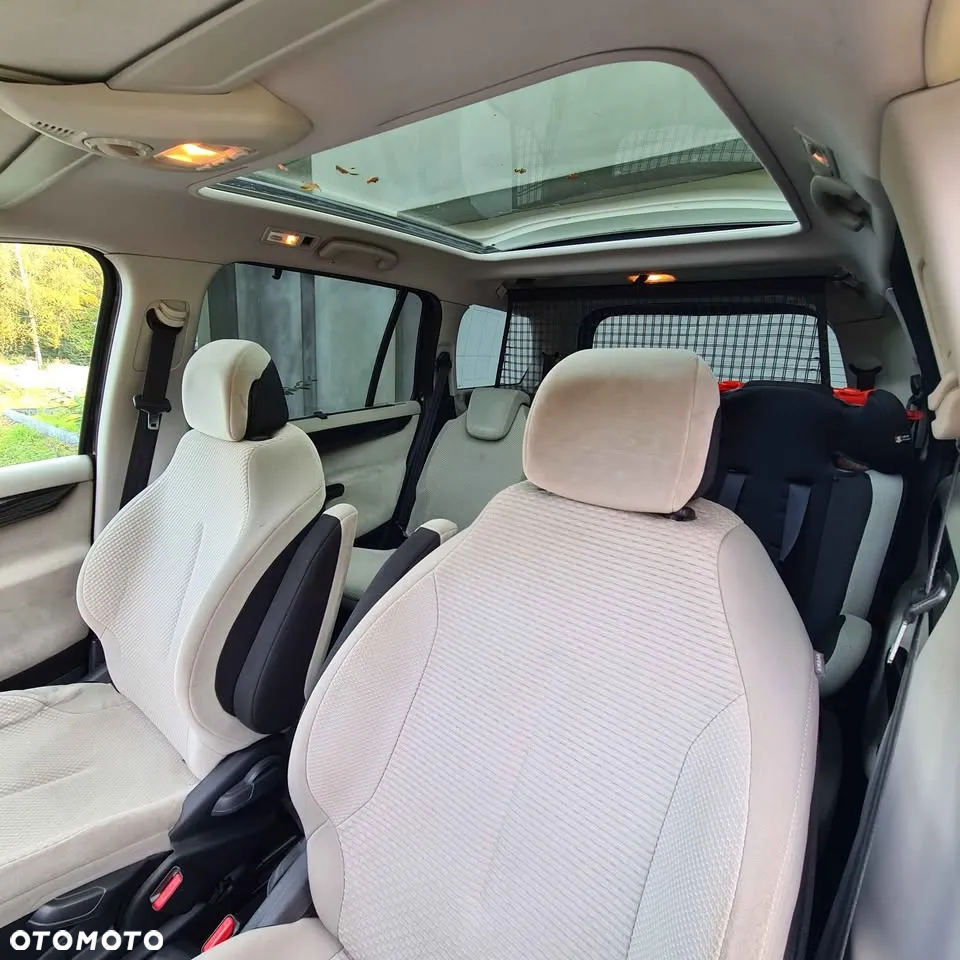 Citroën C4 Picasso 1.8 16V 7-Sitzer Advance - 4