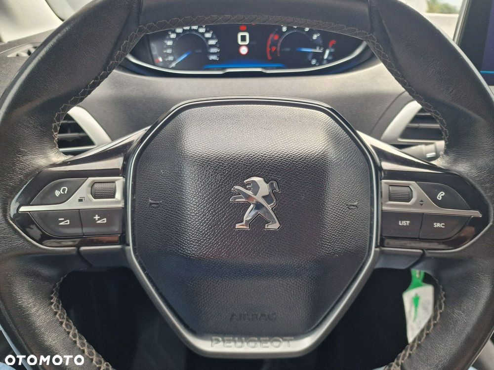 Peugeot 3008 1.2 PureTech Allure S&S - 29