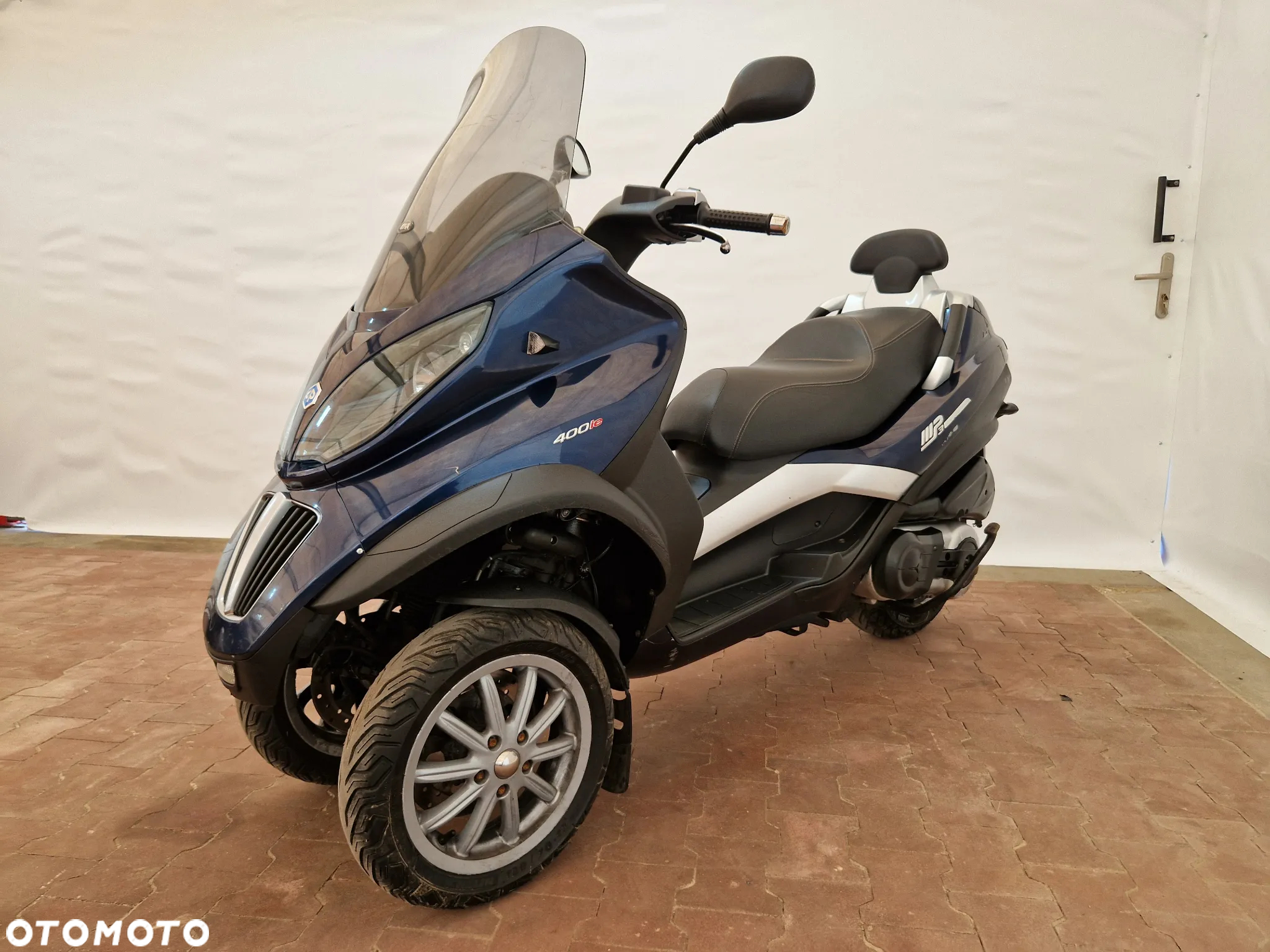 Piaggio MP-3 - 10