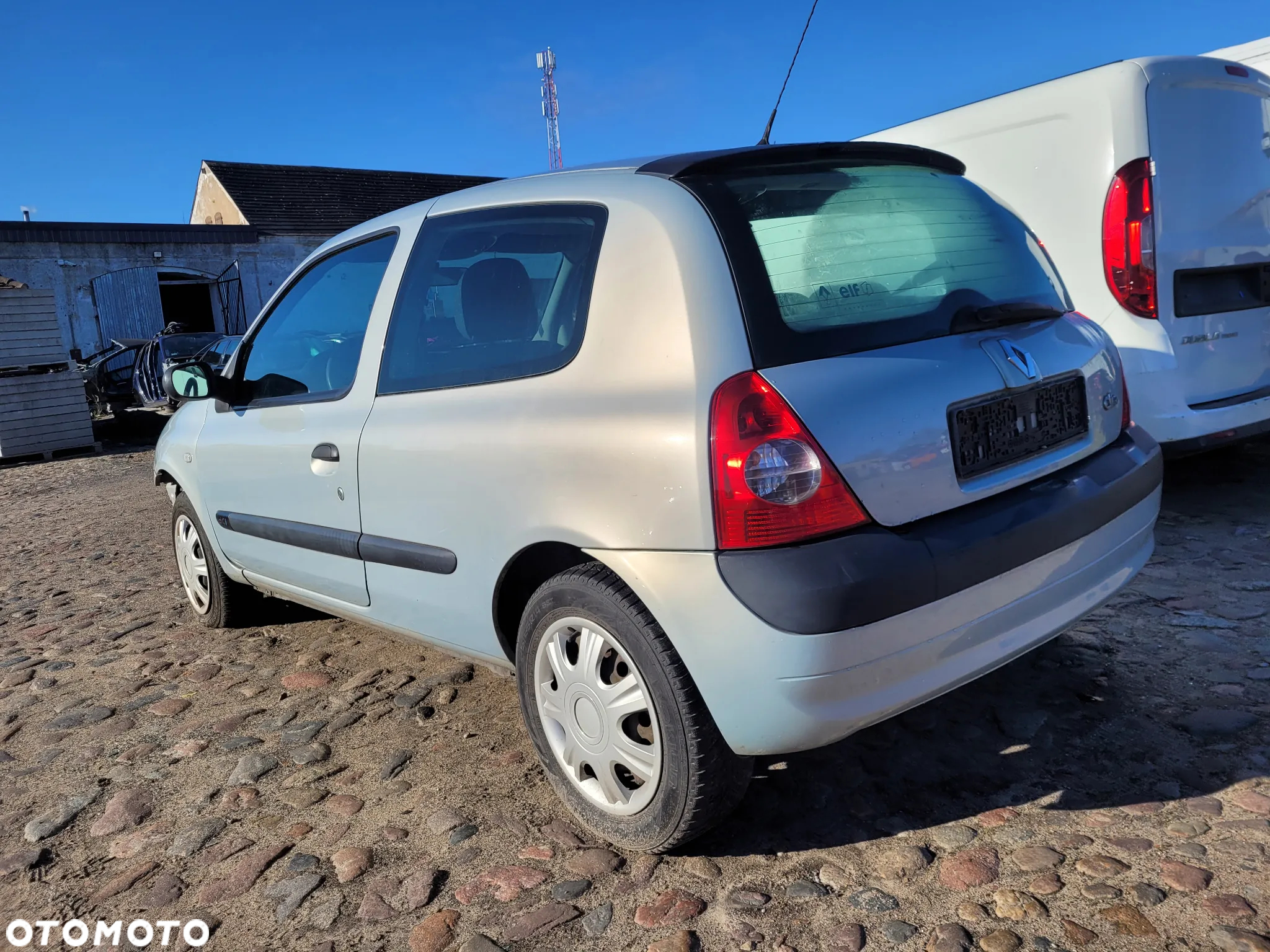Klapa tylna bagażnika Renault Clio II Lift 2004r 3d hatchback MV632 - 2