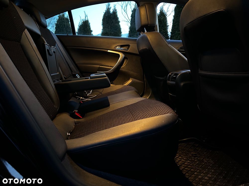 Opel Insignia 1.6 T Cosmo S&S - 14