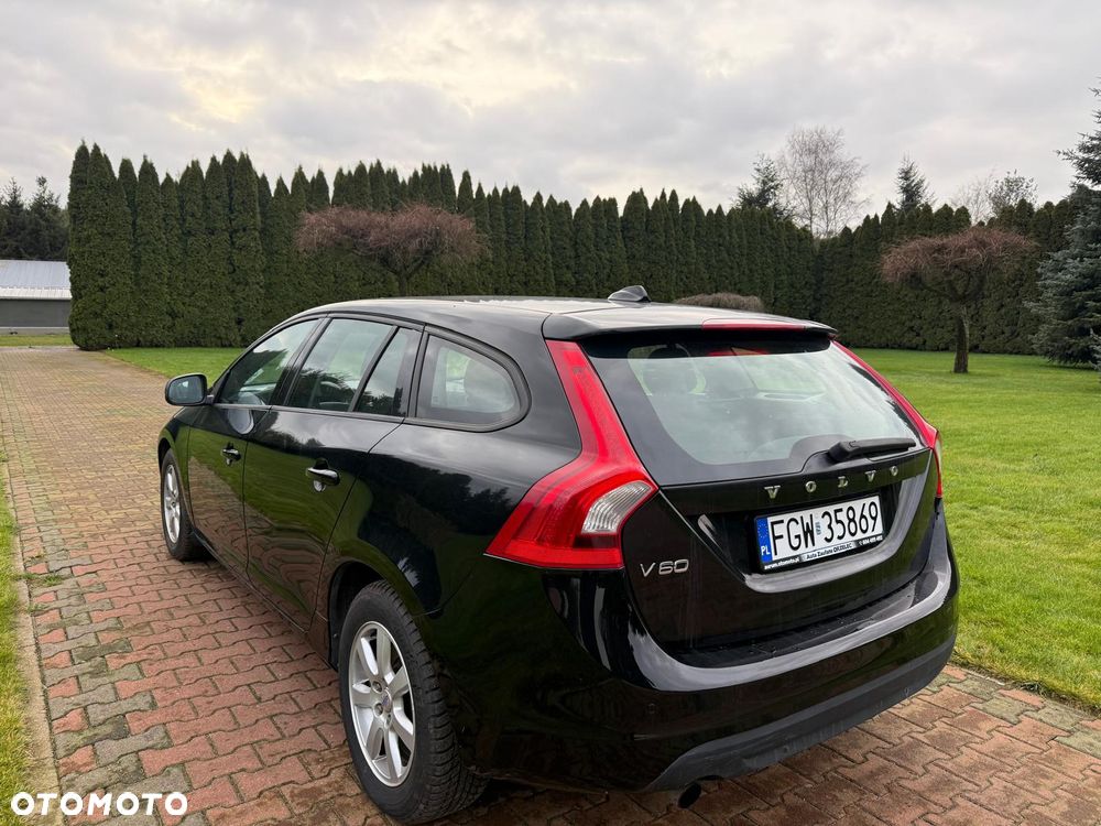 Volvo V60 ver-d2-kinetic - 8
