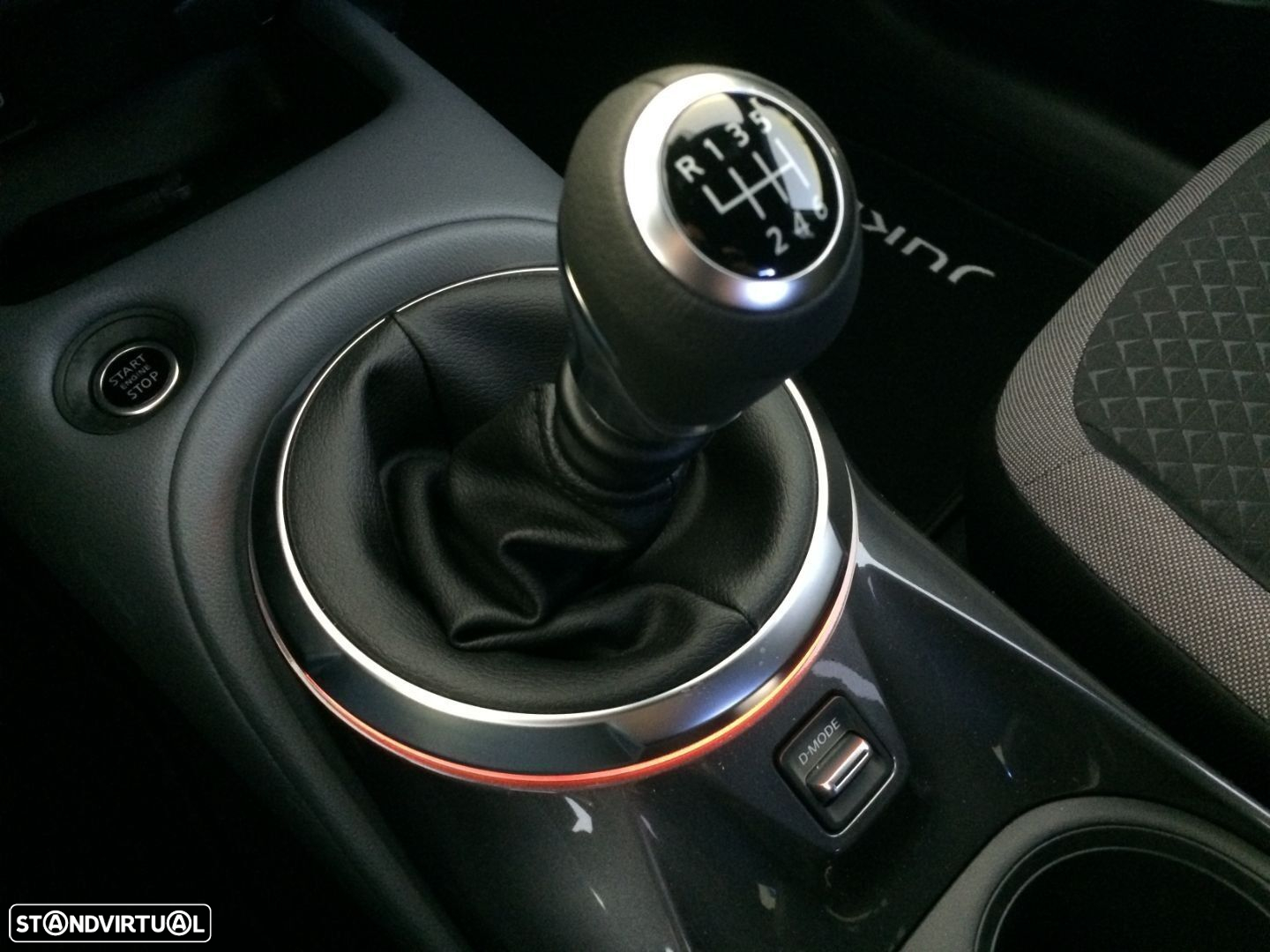 Nissan Juke 1.0 DIG-T N-Connecta - 34