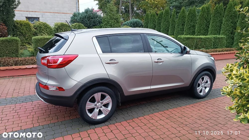 Kia Sportage 1.7 CRDI 2WD ISG Dream-Team Edition - 6