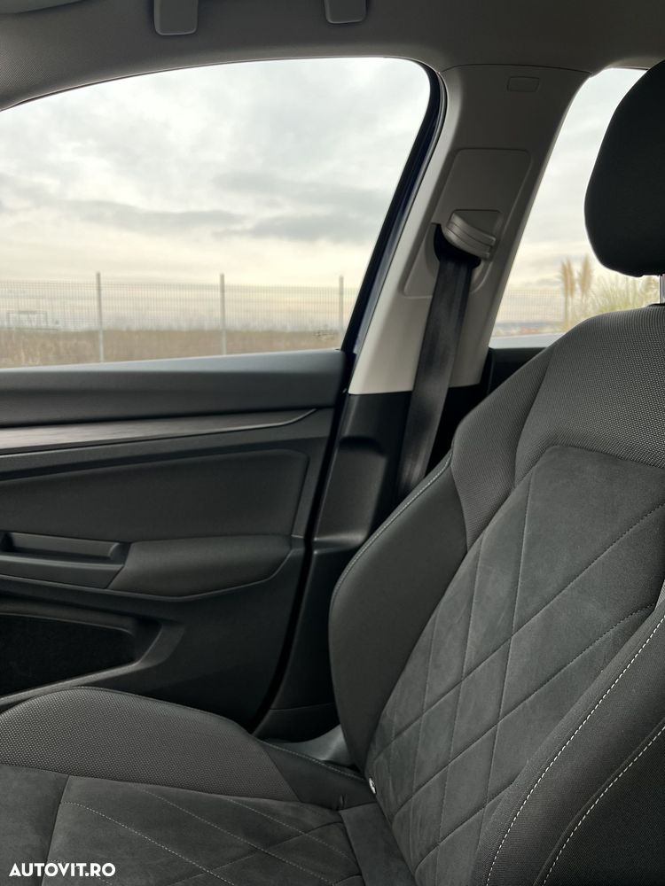 Volkswagen Golf 1.5 eTSI ACT DSG MHEV Style - 21