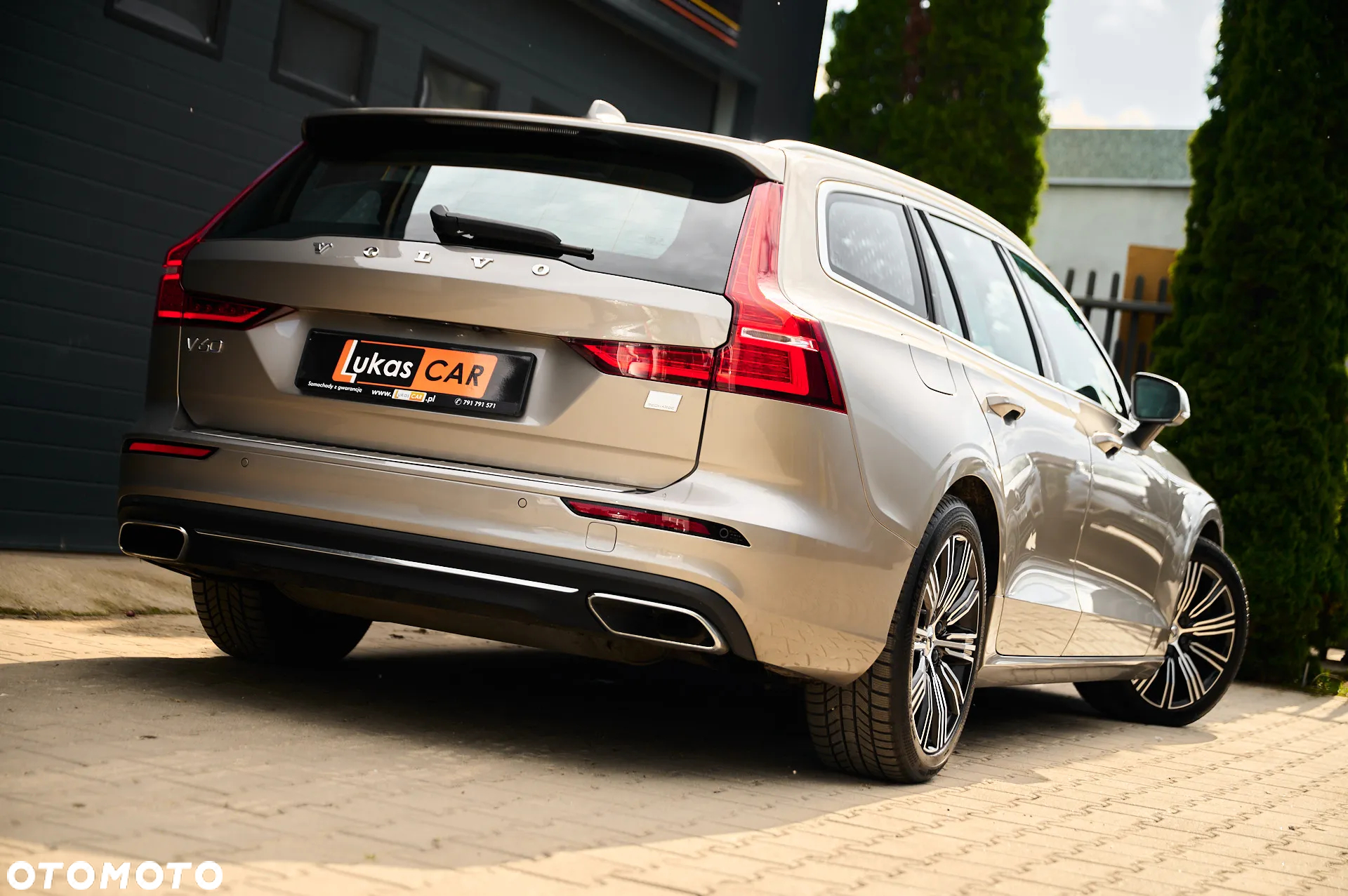 Volvo V60 T6 AWD Plug-In Hybrid Inscription Expression - 30