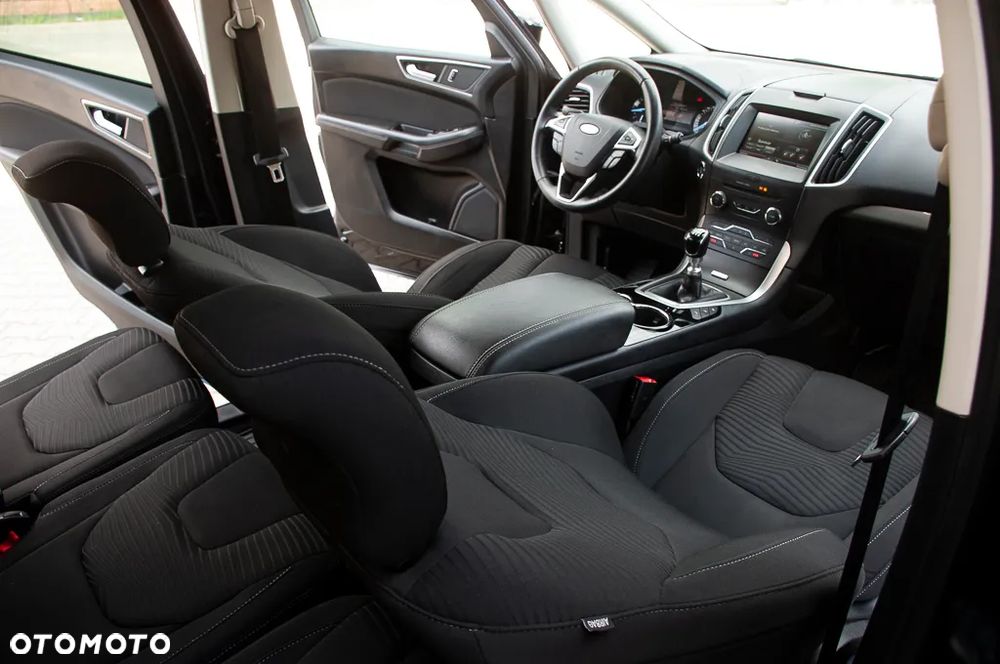 Ford S-Max - 14
