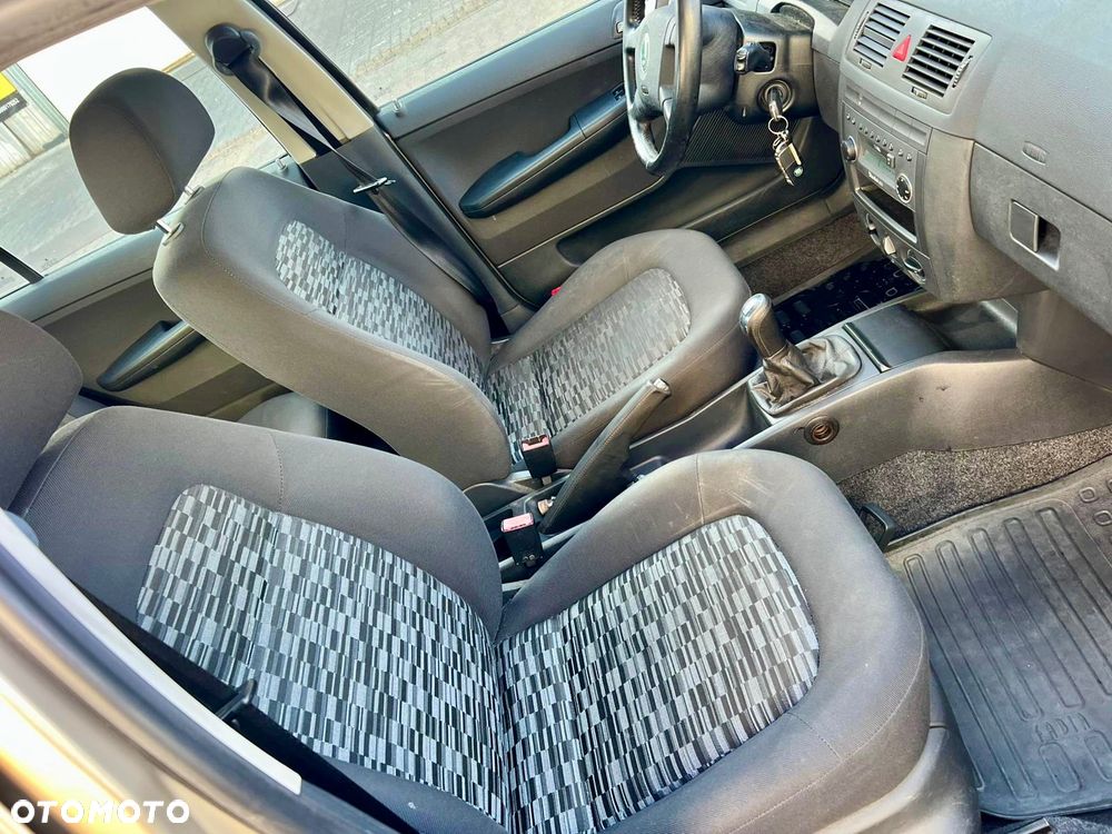 Skoda Fabia 1.2 12V Joy - 9