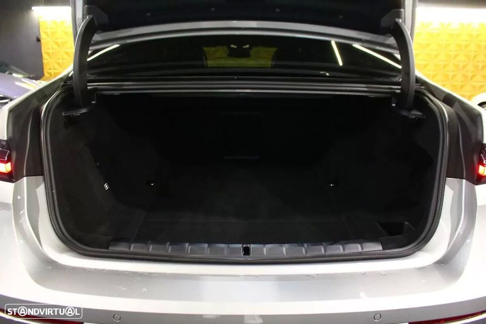 BMW i7 eDrive50 - 30