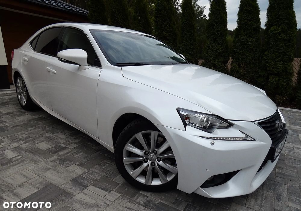 Lexus IS 200t / 300 Black - 31