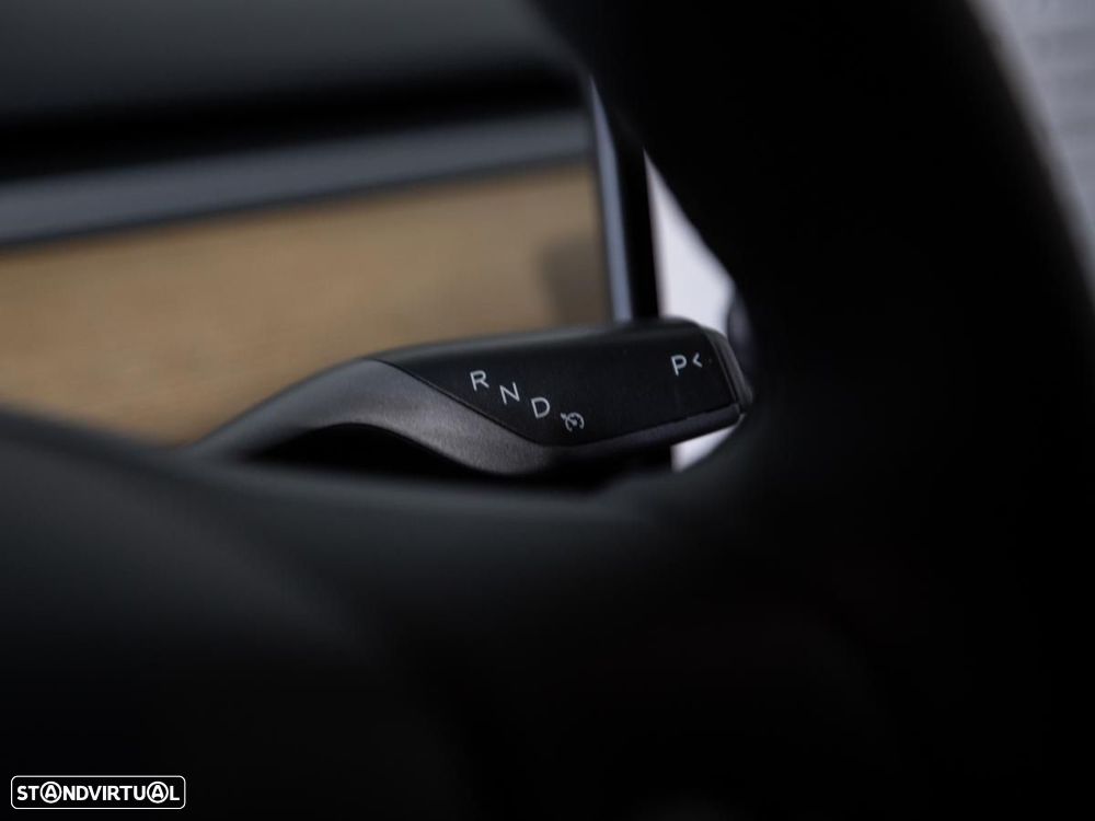 Tesla Model Y Performance Tração Integral - 21