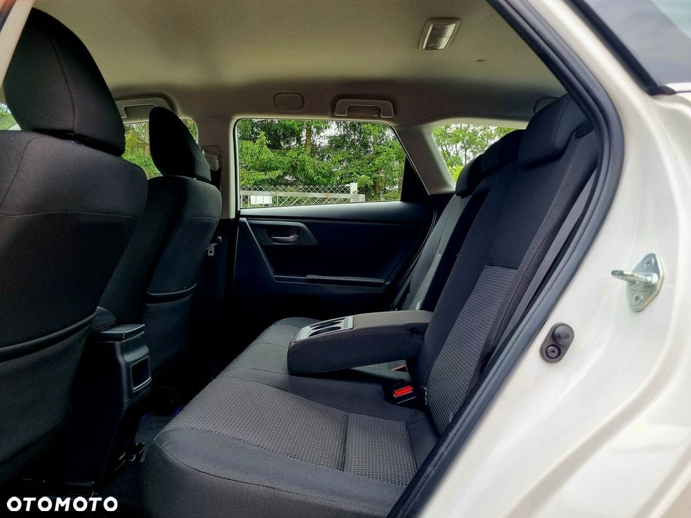 Toyota Auris Hybrid 135 Comfort - 10