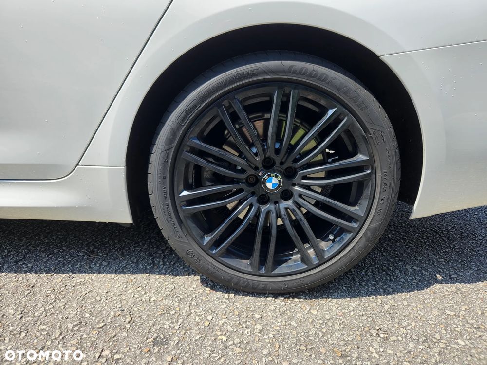 BMW Seria 5 530i - 4