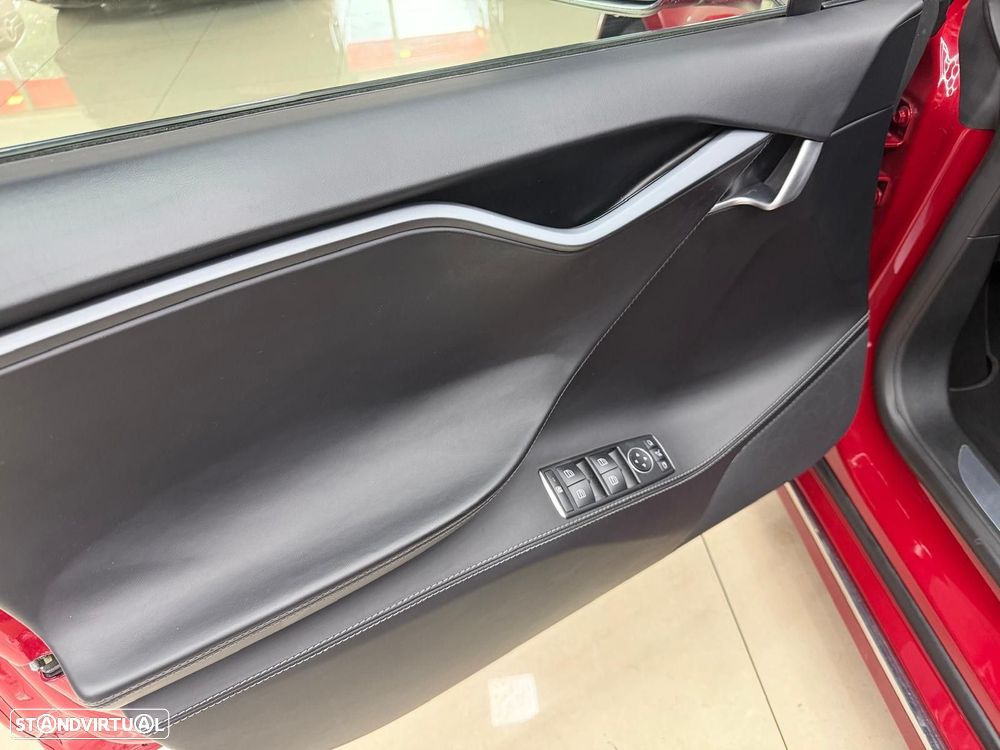 Tesla Model S 75D - 18
