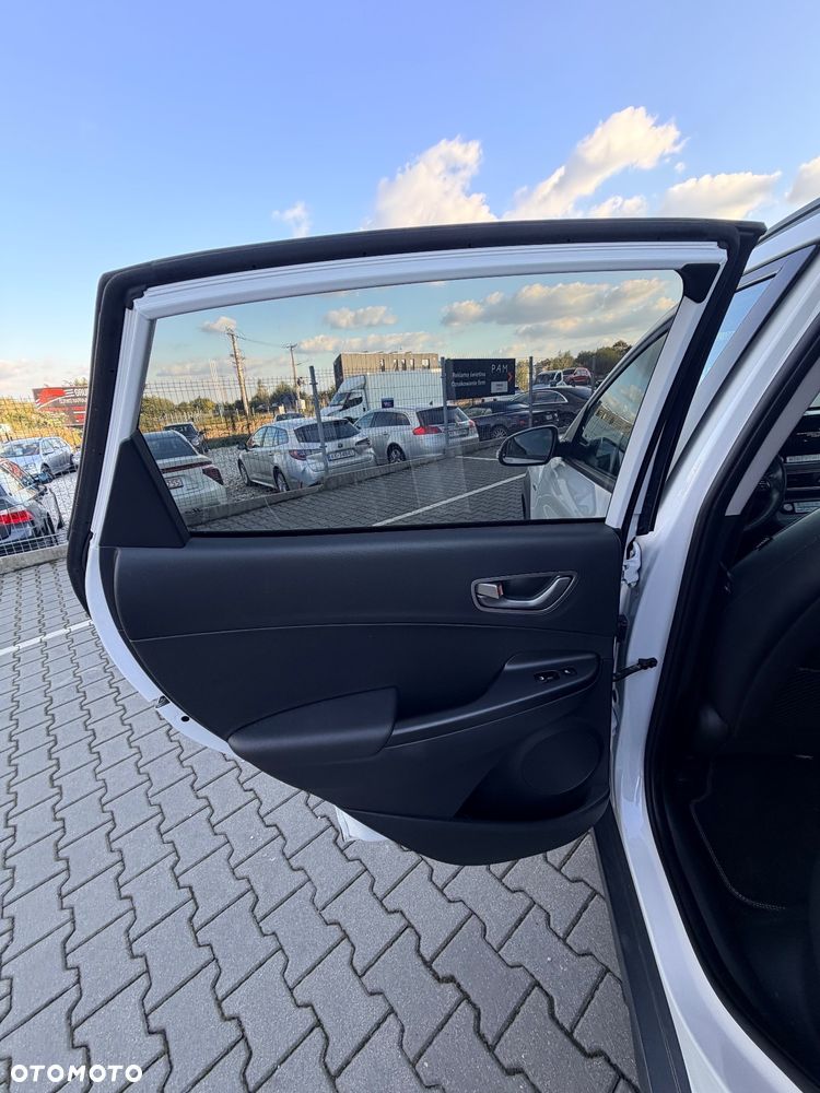 Hyundai Kona Electric 65kWh Platinum - 26
