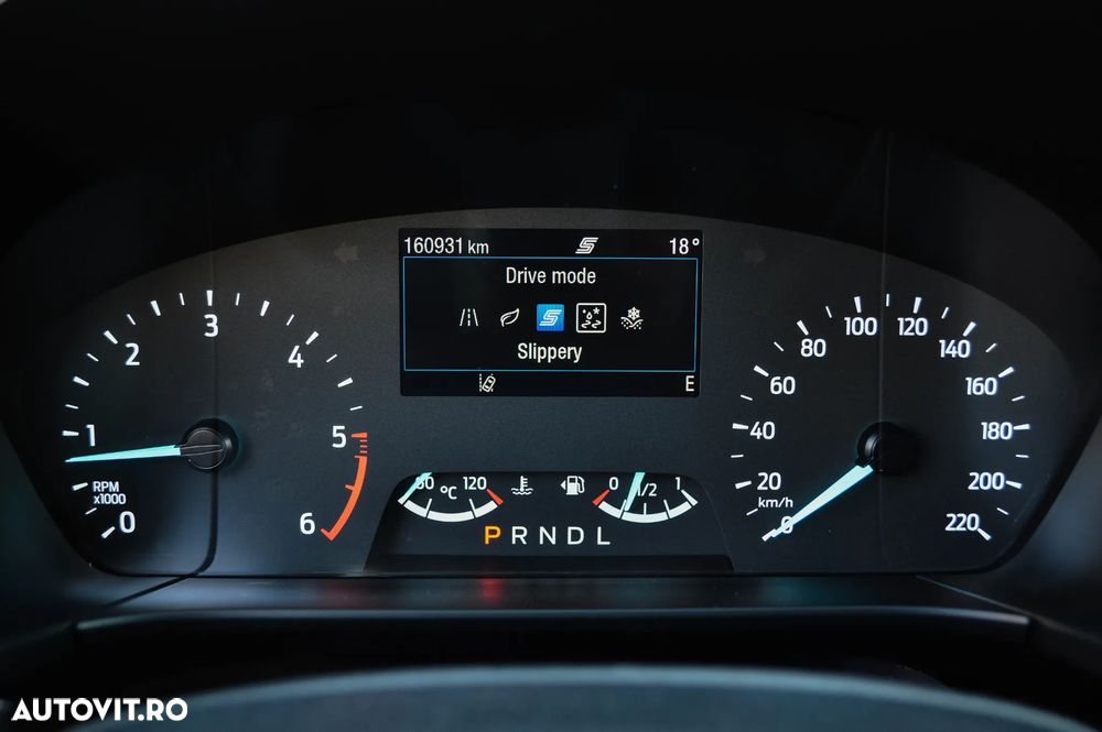 Ford Kuga 1.5 EcoBlue A8 FWD Titanium - 24