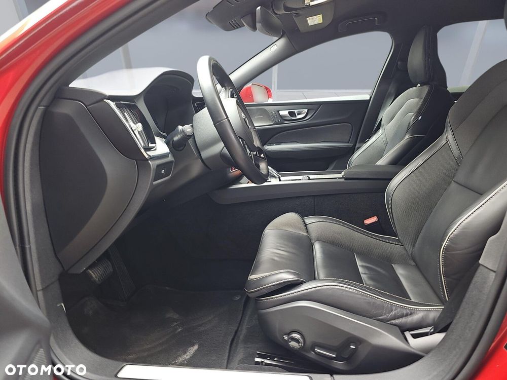 Volvo V60 Cross Country - 9