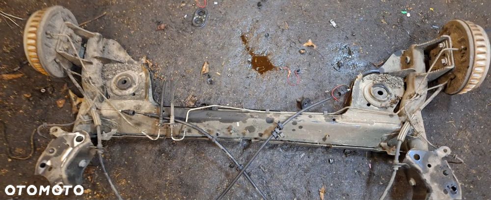 Os belka tylna renault zoe