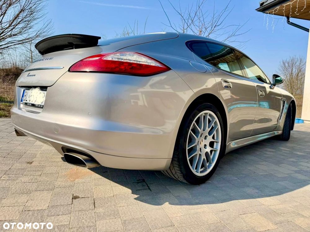 Porsche Panamera - 12