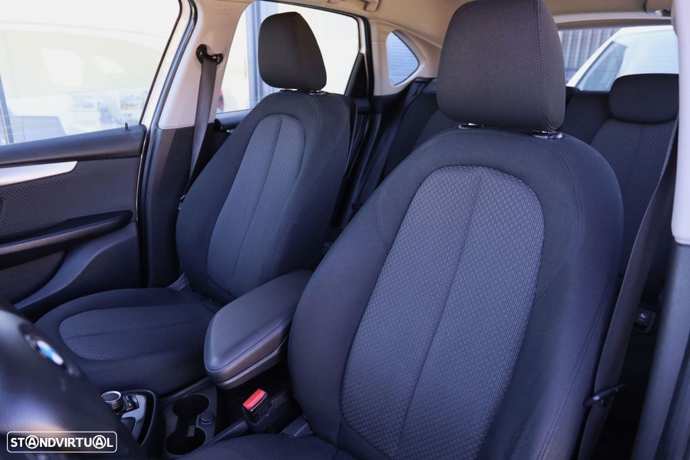 BMW 216 Active Tourer d Aut. Luxury Line - 9