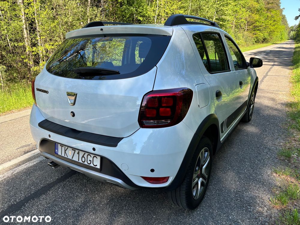 Dacia Sandero Stepway dCi 90 (S&S) Essential - 8