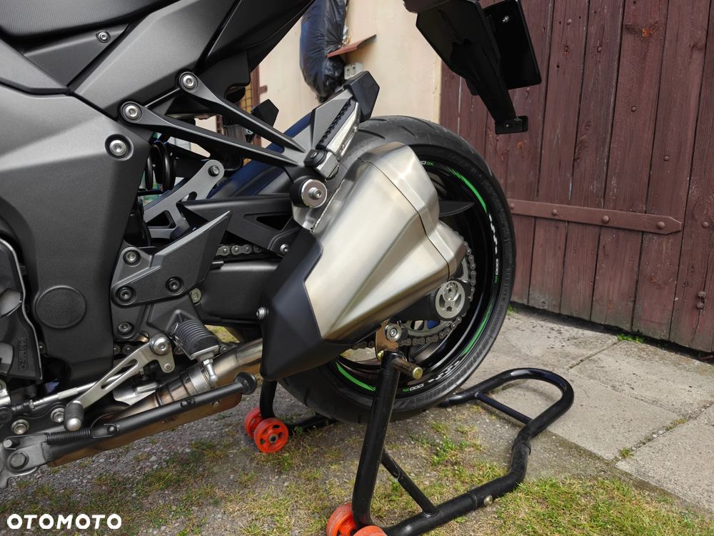 Kawasaki Ninja 1000 SX - 12