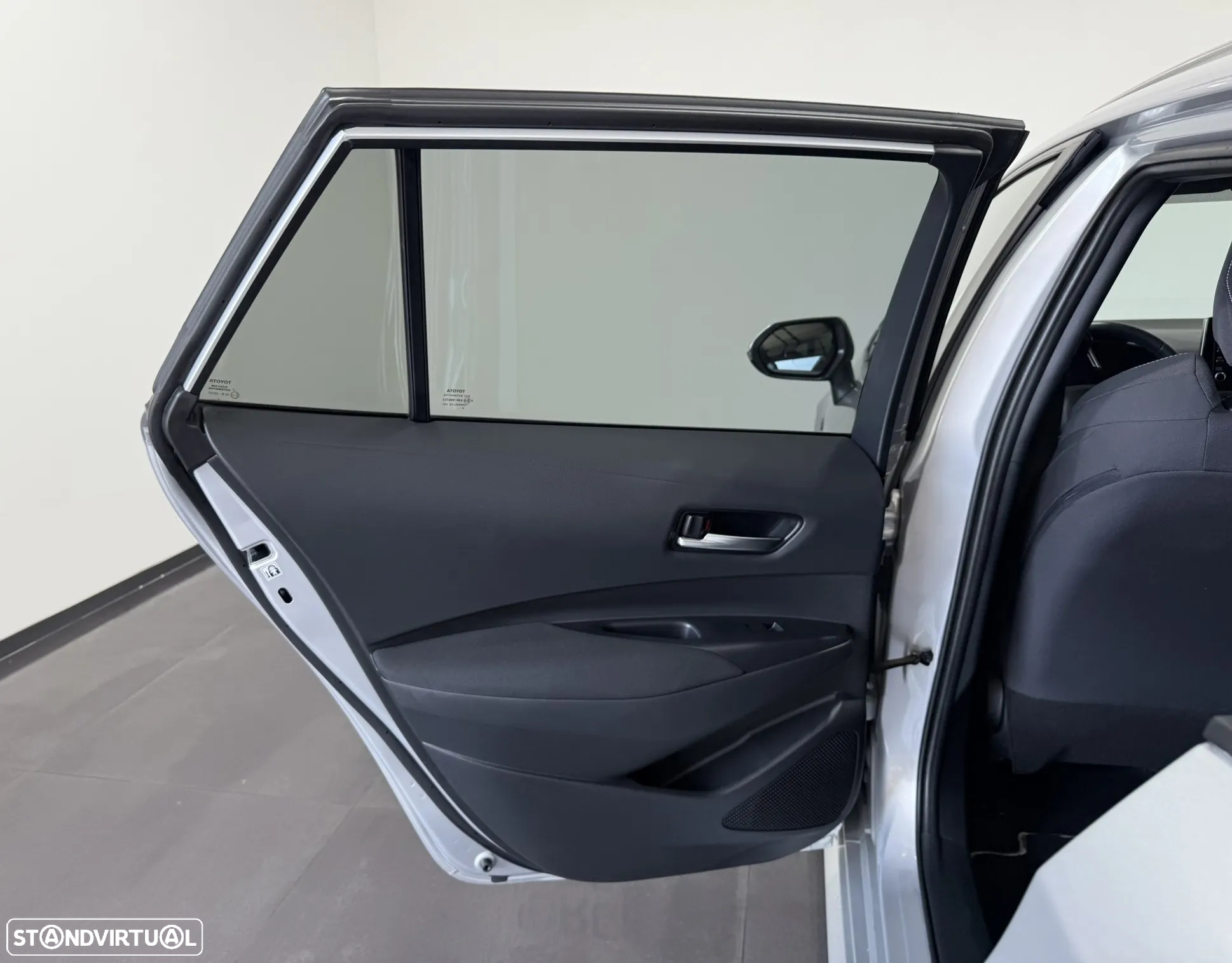 Toyota Corolla Touring Sports 1.8 Hybrid Exclusive - 40